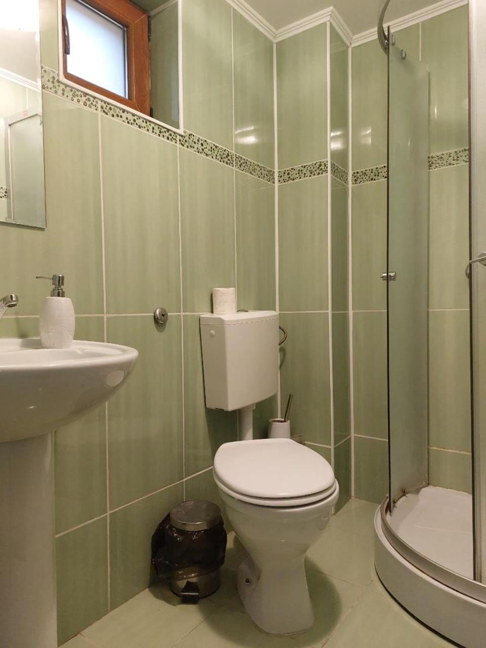 Vila Foc Alb Apartamente-Buşteni Exteriör bild