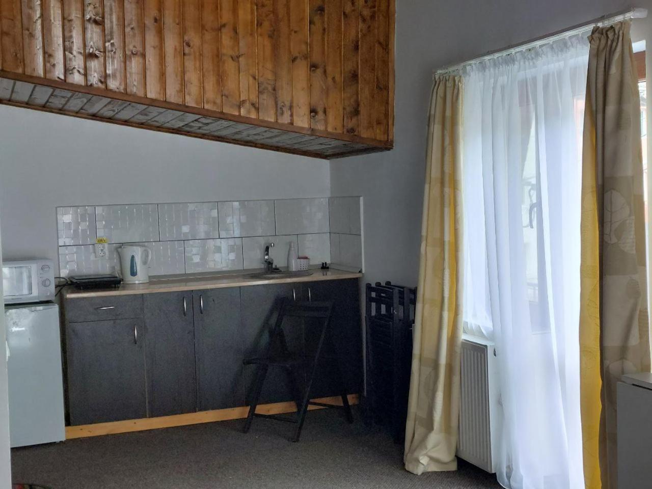 Vila Foc Alb Apartamente-Buşteni Exteriör bild