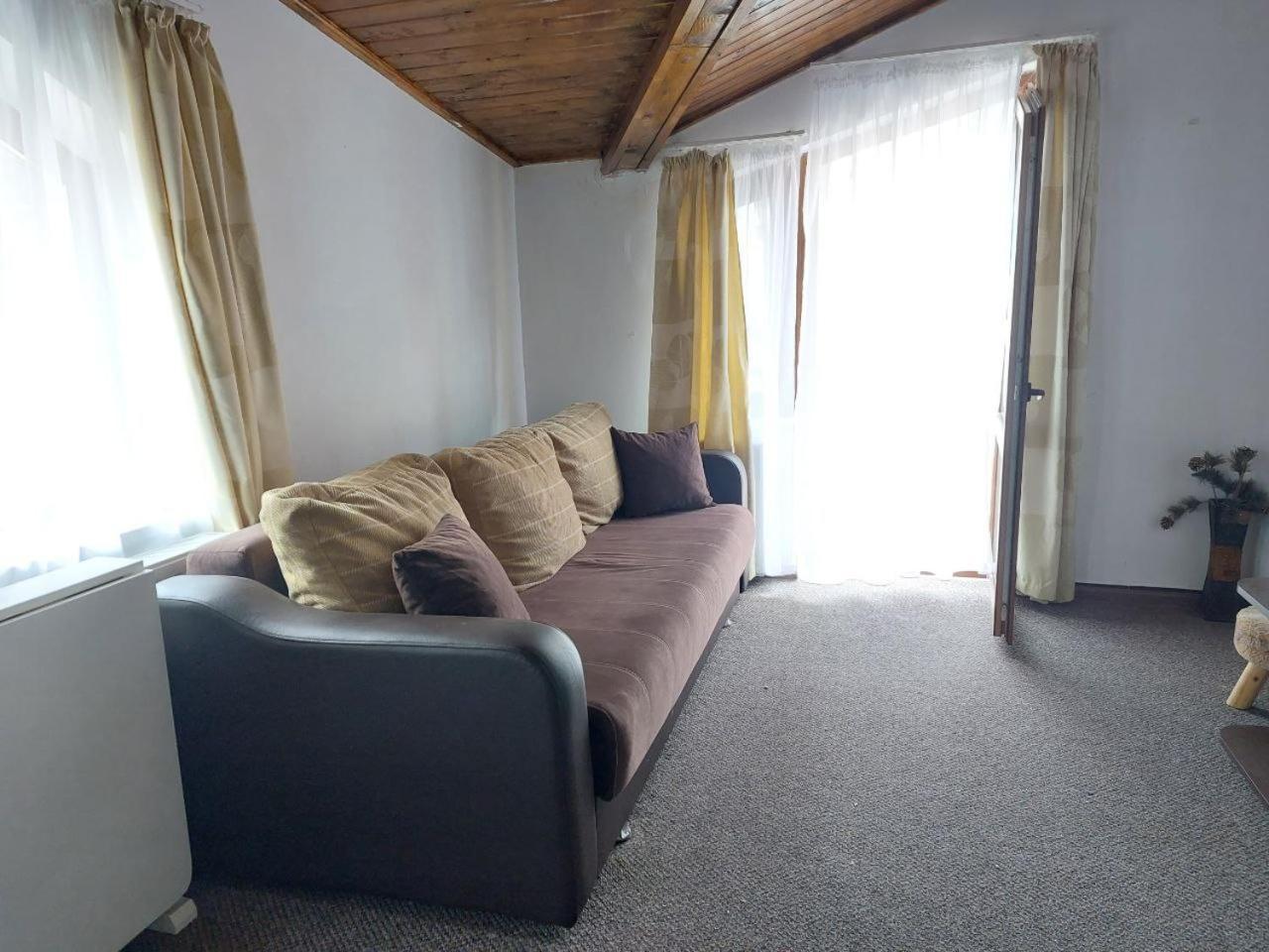 Vila Foc Alb Apartamente-Buşteni Exteriör bild